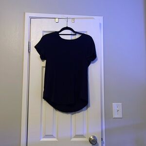 Black lululemon t shirt